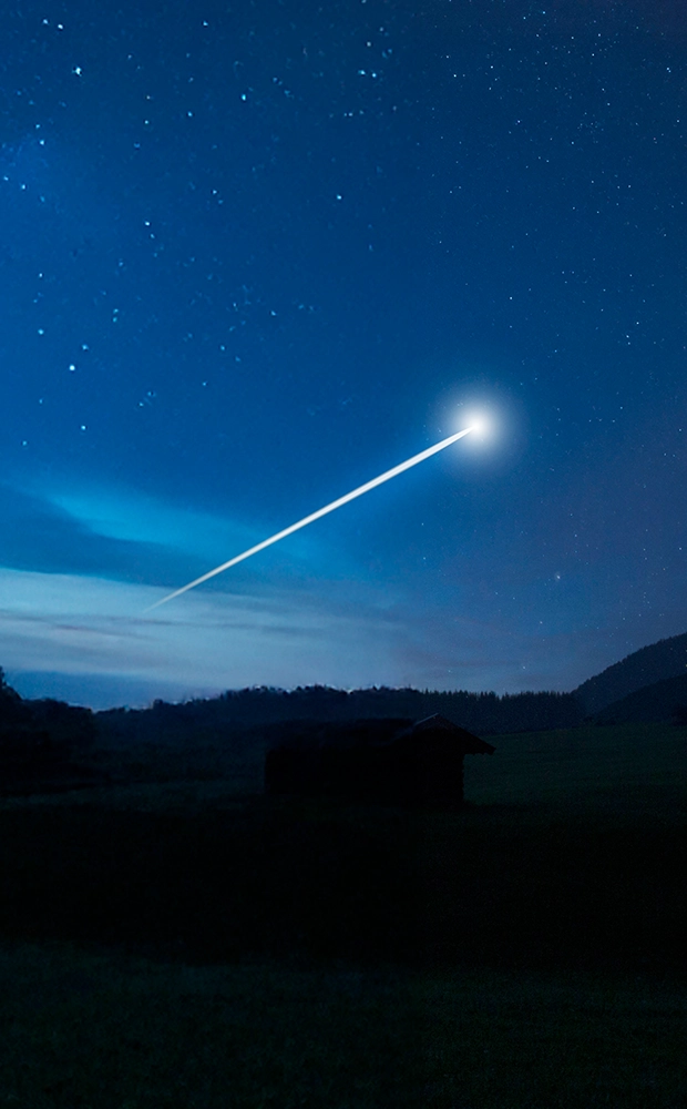 Stella cometa nel cielo notturno