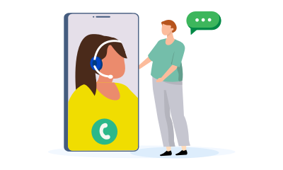 Operatire telefonica che risponde al call center 