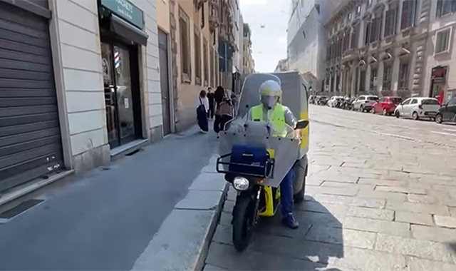 A Milano i nuovi tricicli elettrici di Poste Italiane